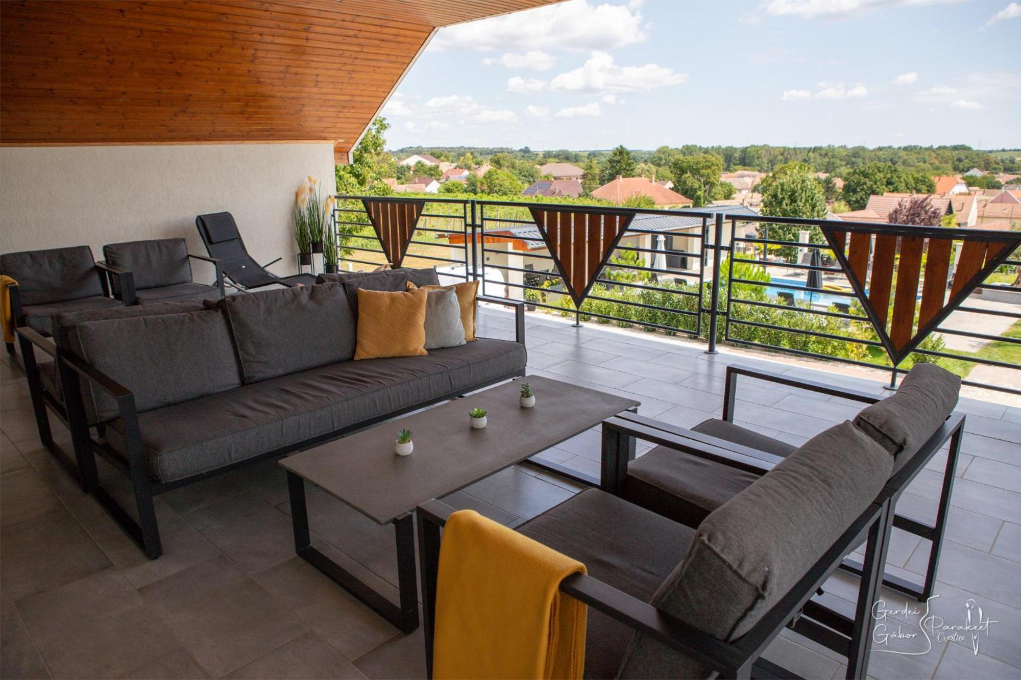 Ludvig Panzio Bed & Breakfast Villany Bagian luar foto