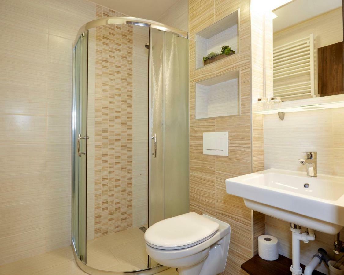 Ludvig Panzio Bed & Breakfast Villany Bagian luar foto